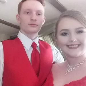 Meet your Posher, Devin